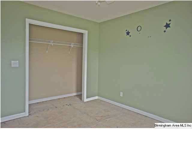 285 Maple Crest Odenville, AL 35120 - Photo 18 of 32