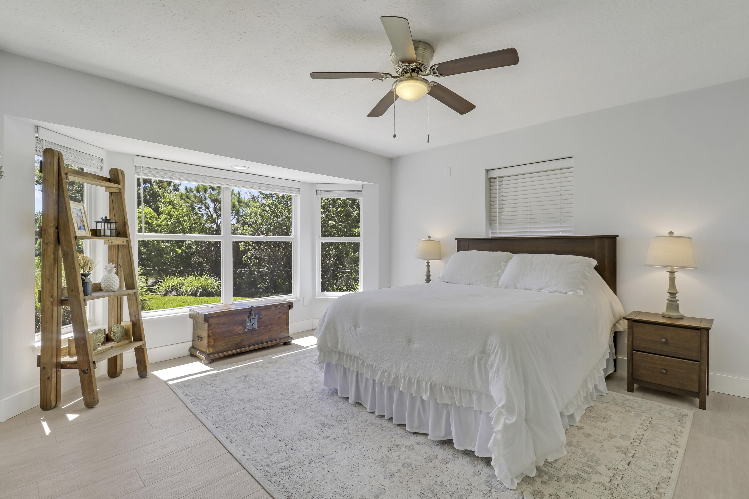 550 Southeast Ashley Oaks Way Stuart, FL 34997 - Photo 33 of 62 Guest Bedroom