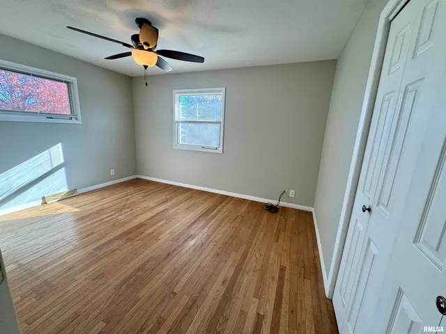 $2,200 | 2207 18th Street, Bettendorf, IA 52722