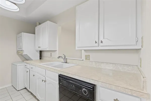 $172,000 | 8511 Westover Court, Unit 217, Granbury, TX 76049