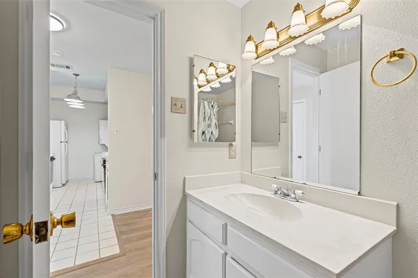 $172,000 | 8511 Westover Court, Unit 217, Granbury, TX 76049