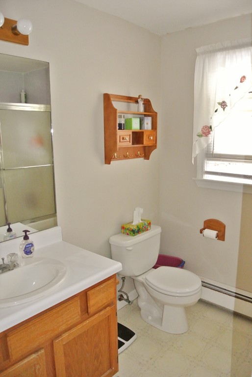 5 Lanesboro Road Worcester, MA 01606 - Photo 11 of 12 Gallery Image 11