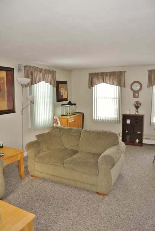 5 Lanesboro Road Worcester, MA 01606 - Photo 8 of 12 Gallery Image 8