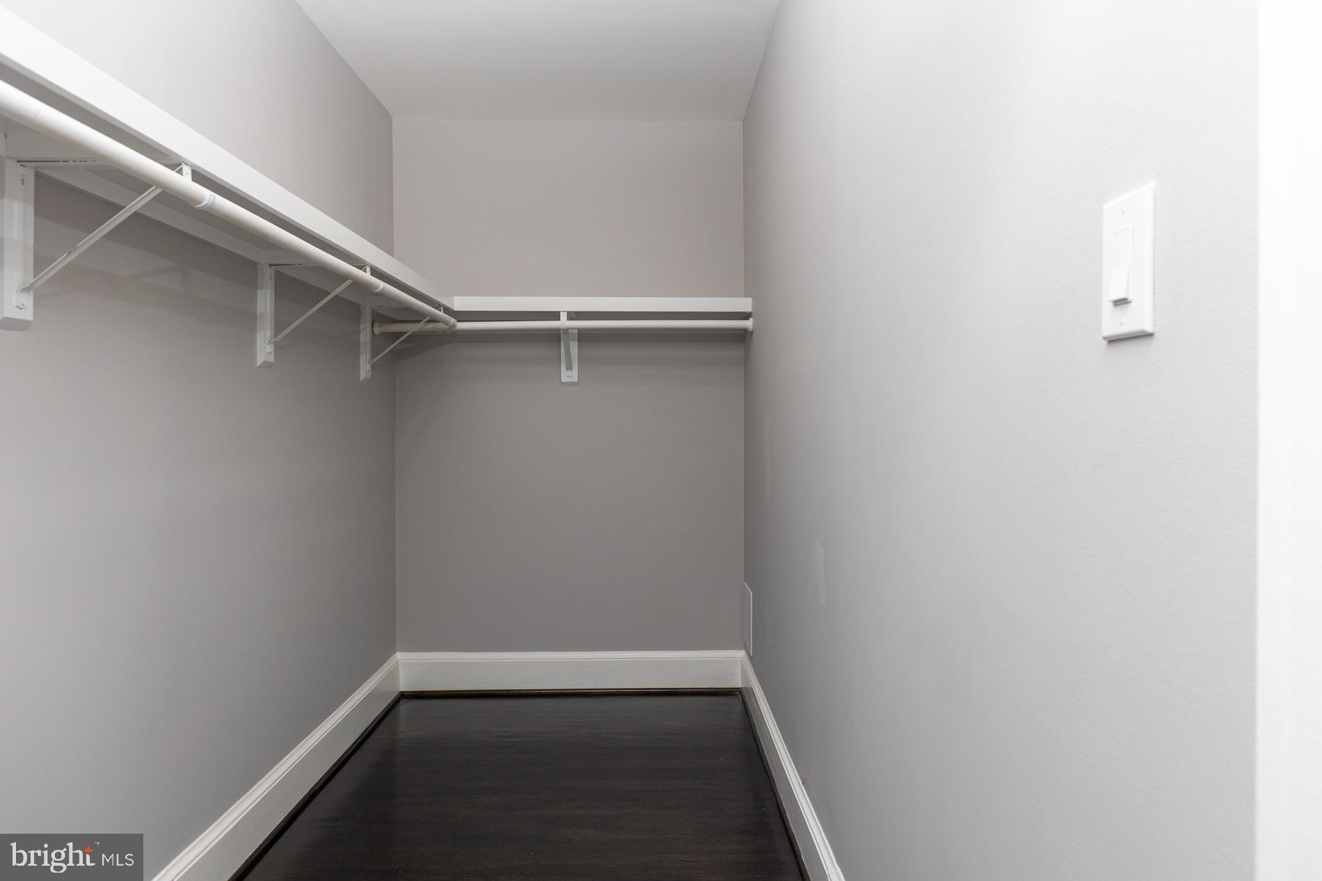 2043 Hunter Mill Road Vienna, VA 22181 - Photo 28 of 54 Gallery Image 28