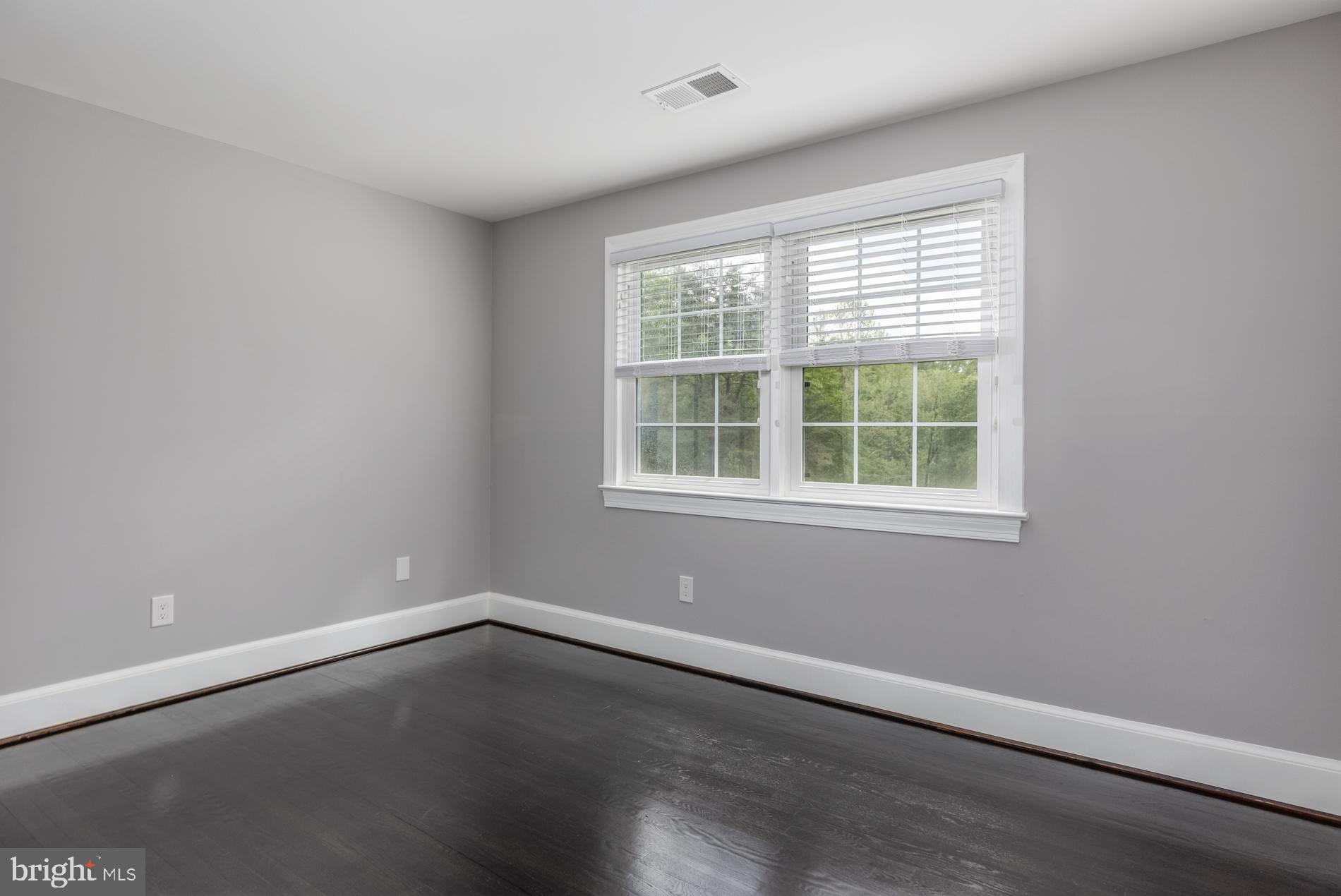 2043 Hunter Mill Road Vienna, VA 22181 - Photo 31 of 54 Gallery Image 31