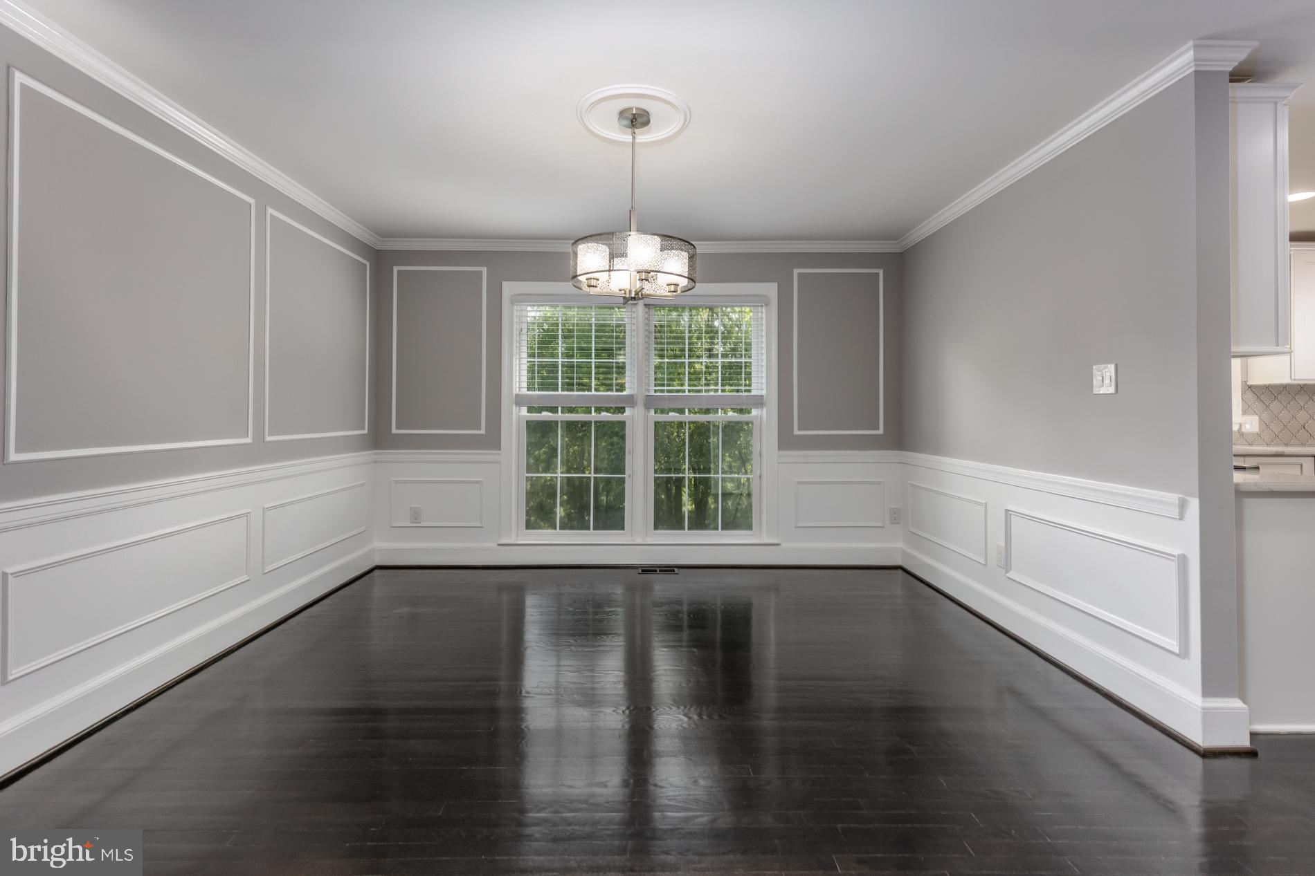 2043 Hunter Mill Road Vienna, VA 22181 - Photo 5 of 54 Gallery Image 5