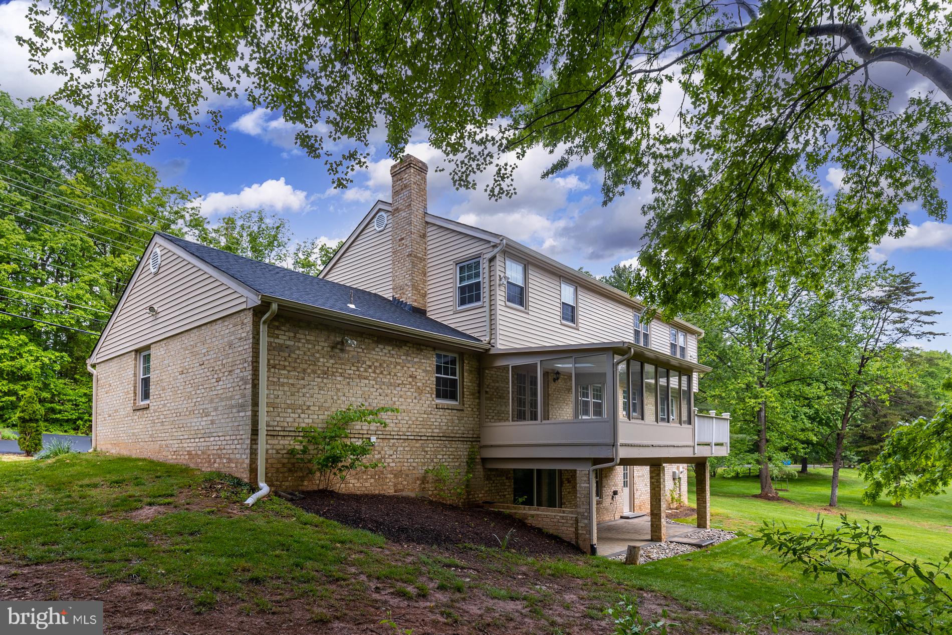 2043 Hunter Mill Road Vienna, VA 22181 - Photo 45 of 54 Gallery Image 45