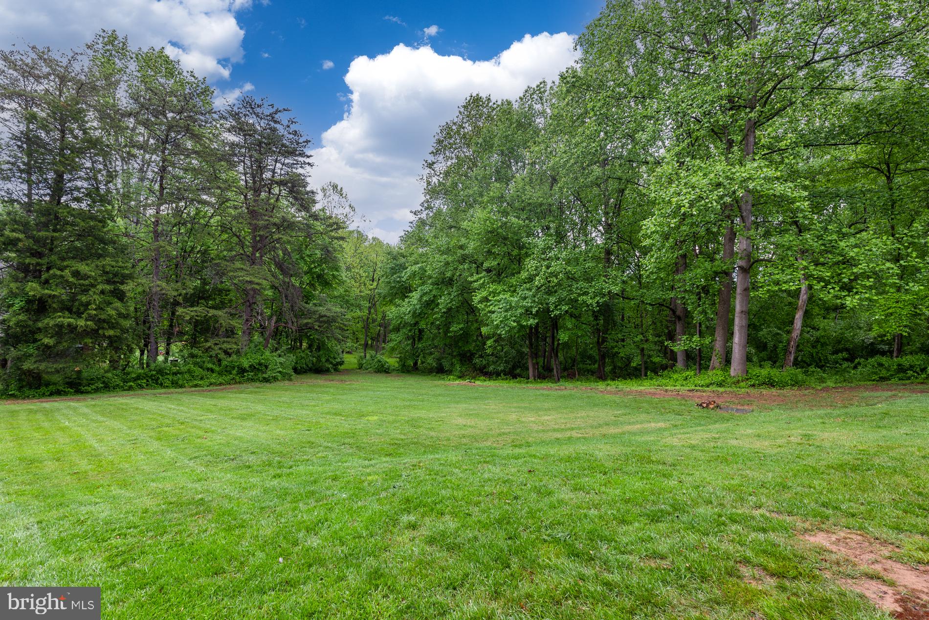 2043 Hunter Mill Road Vienna, VA 22181 - Photo 46 of 54 Gallery Image 46