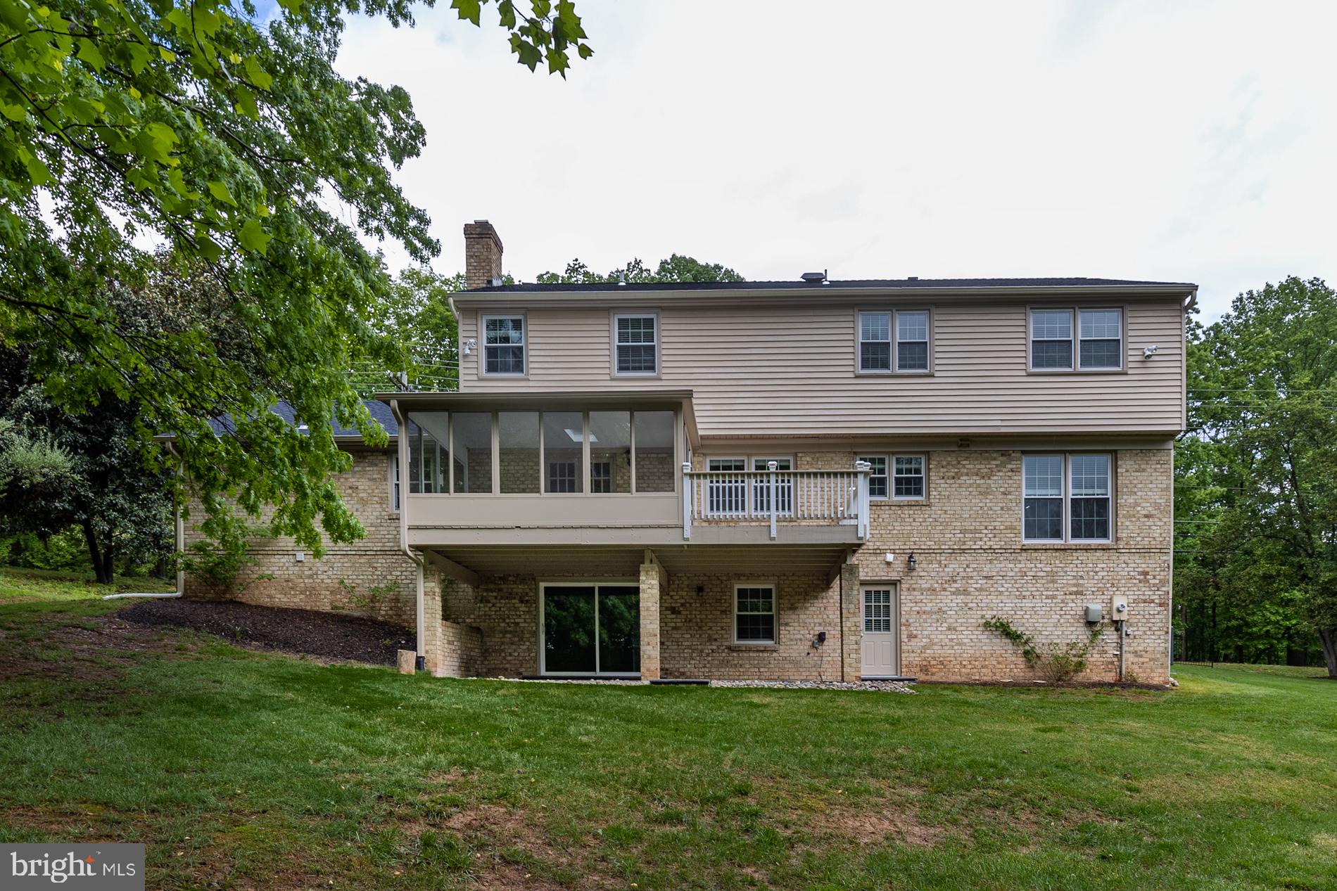 2043 Hunter Mill Road Vienna, VA 22181 - Photo 48 of 54 Gallery Image 48