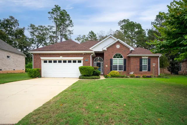 $350,000 | 220 Bainbridge Drive, Aiken, SC 29803