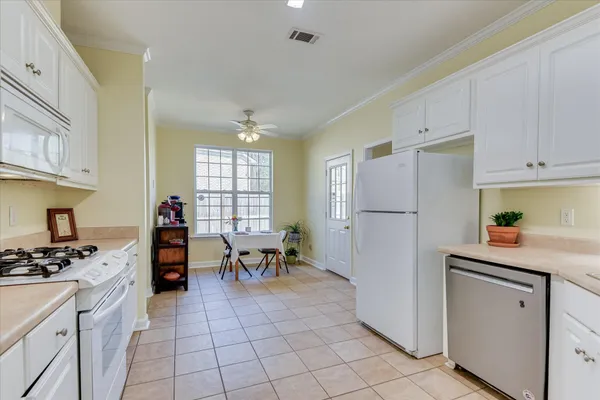 $324,900 | 220 Bainbridge Drive, Aiken, SC 29803