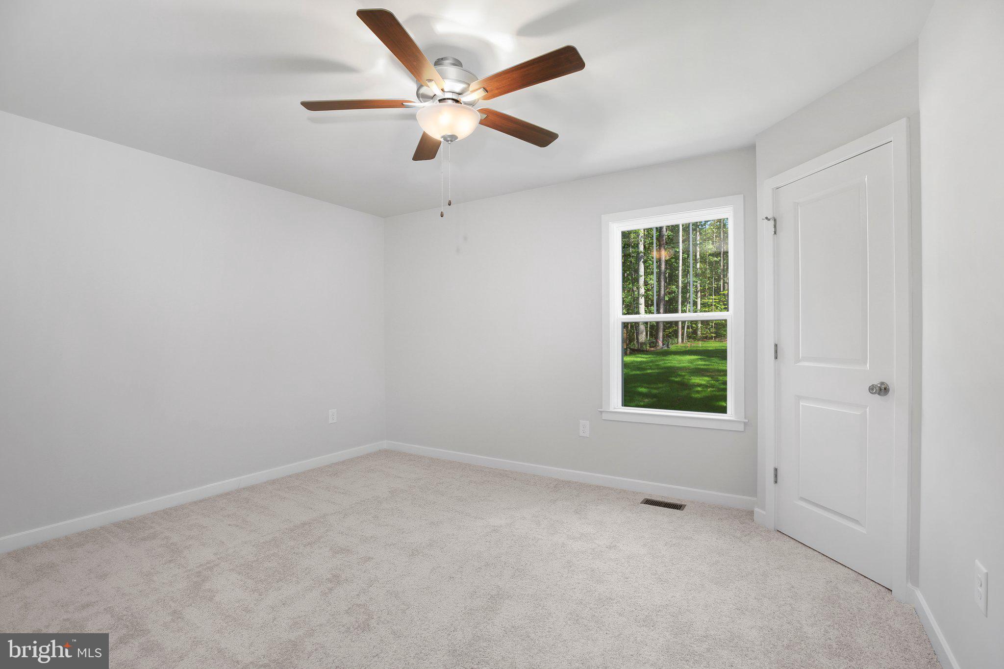 38 Circle Lane Colonial Beach, VA 22443 - Photo 13 of 35