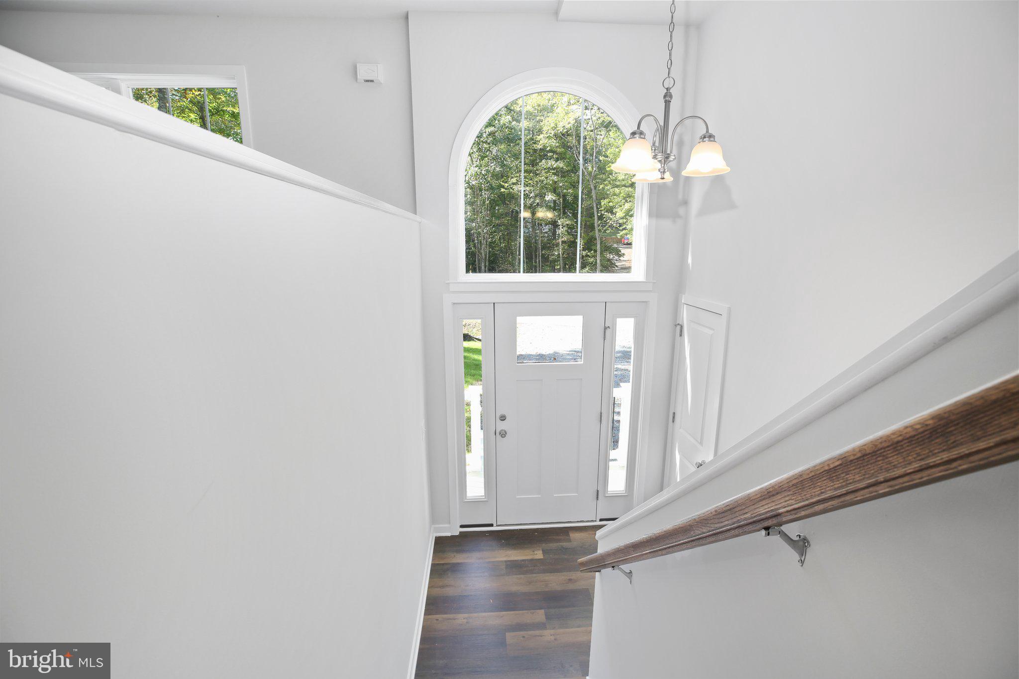 38 Circle Lane Colonial Beach, VA 22443 - Photo 18 of 35