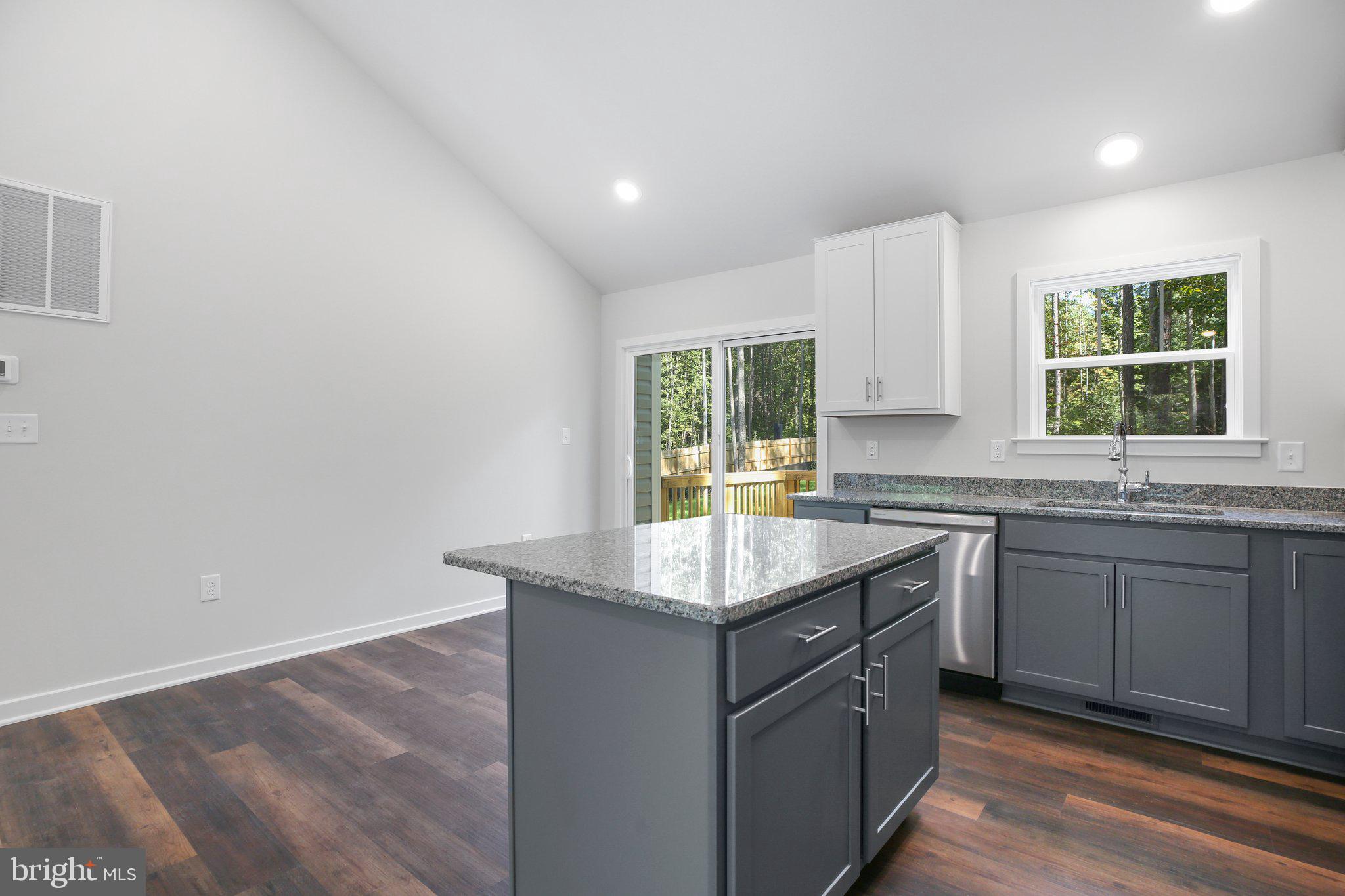 38 Circle Lane Colonial Beach, VA 22443 - Photo 6 of 35