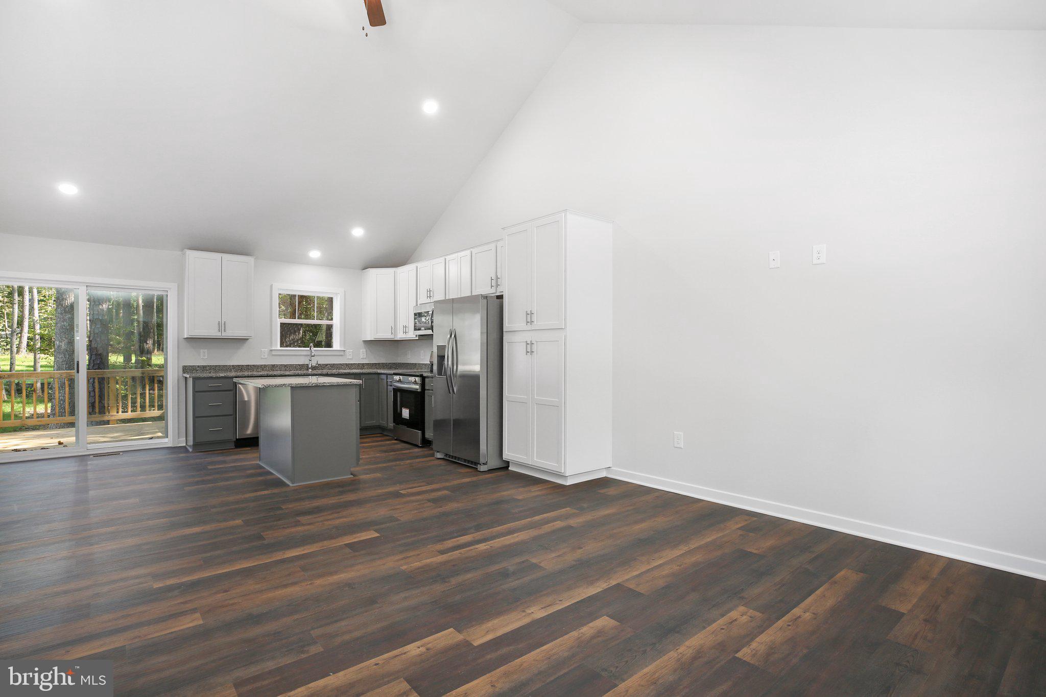 38 Circle Lane Colonial Beach, VA 22443 - Photo 9 of 35