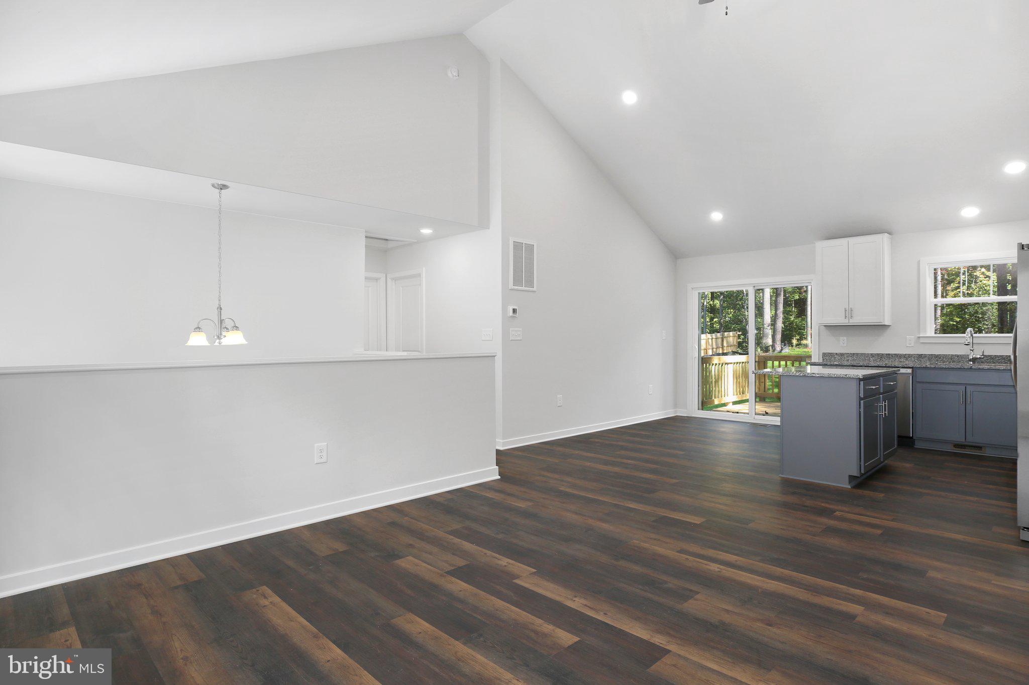 38 Circle Lane Colonial Beach, VA 22443 - Photo 10 of 35