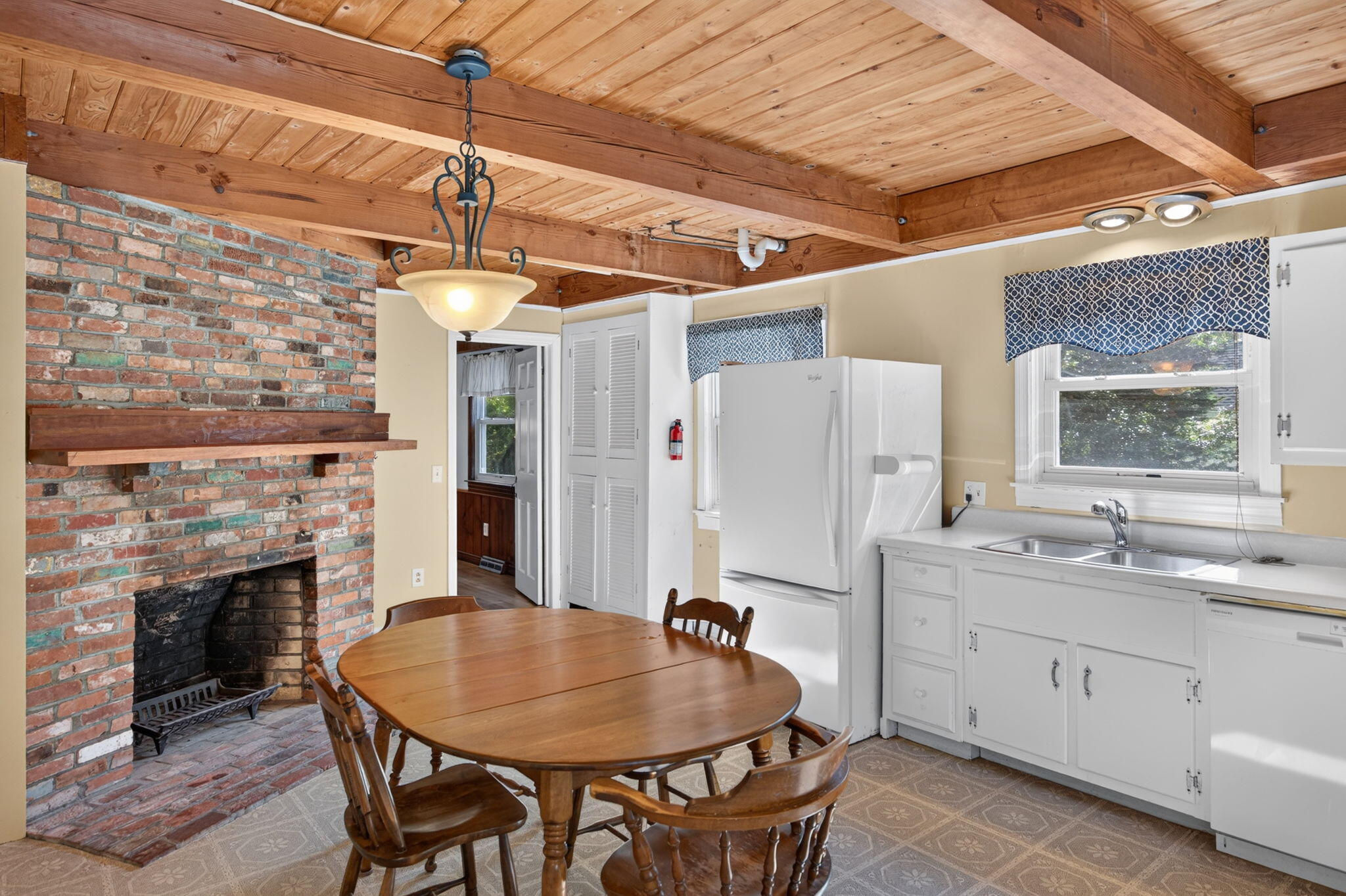 92 Dune Road Brewster, MA 02631 - Photo 10 of 39 Kitchen