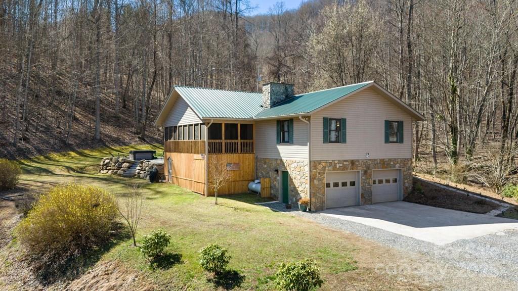 825 Posey Blanton Road Sylva, NC 28779 - Photo 3 of 48 Gallery Image 3