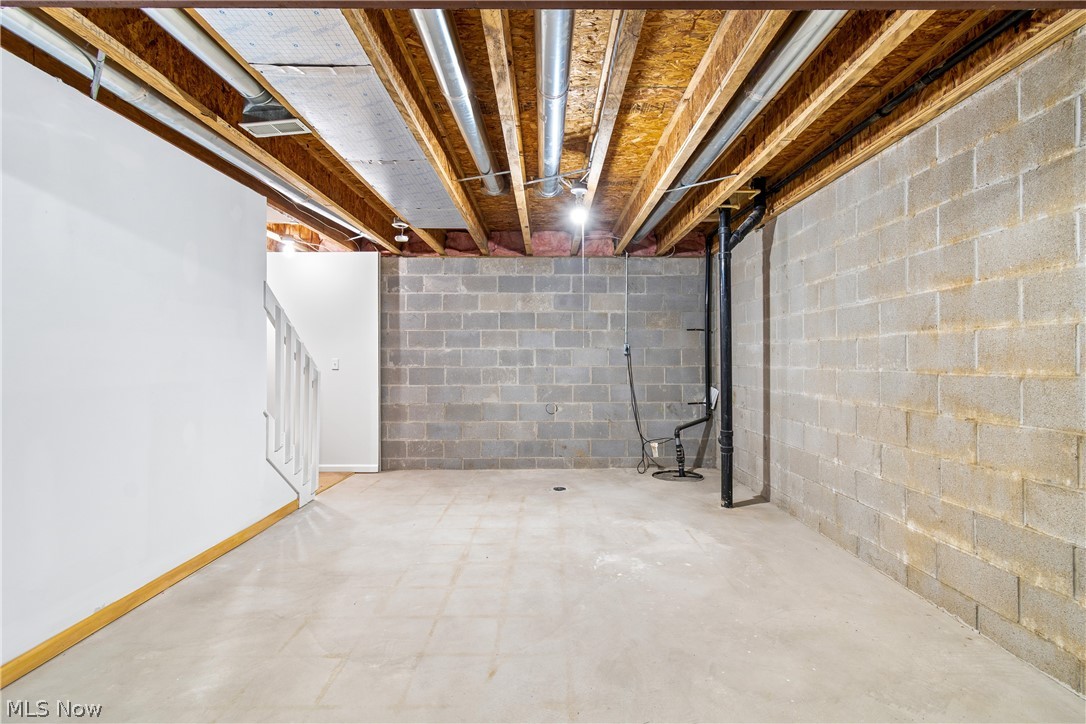 1273 Meadow Run Akron, OH 44321 - Photo 23 of 28 Basement