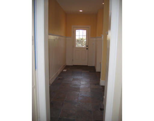 376 Hillcrest Road Needham, MA 02492 - Photo 8 of 20