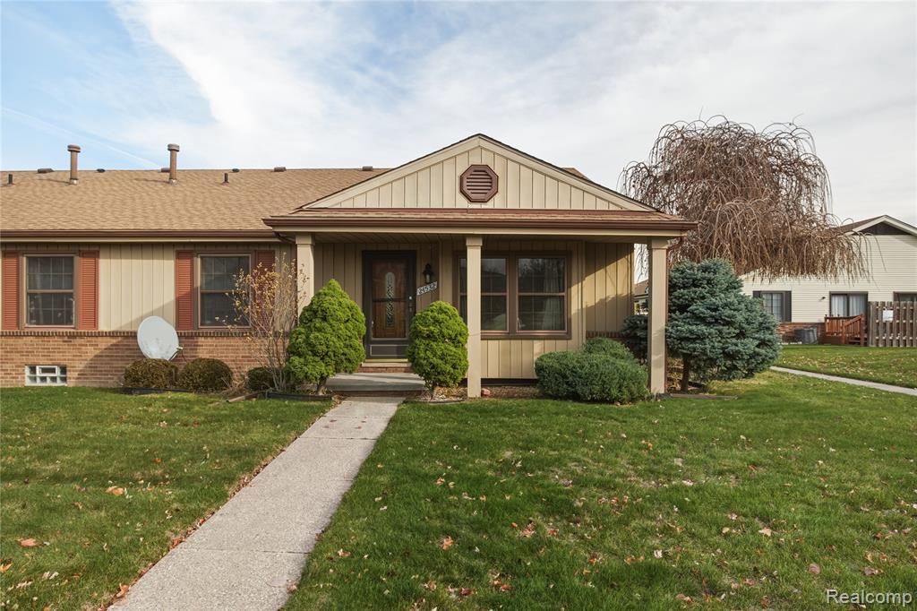 24532 Greenhill Road Warren, MI 48091 - Photo 3 of 32