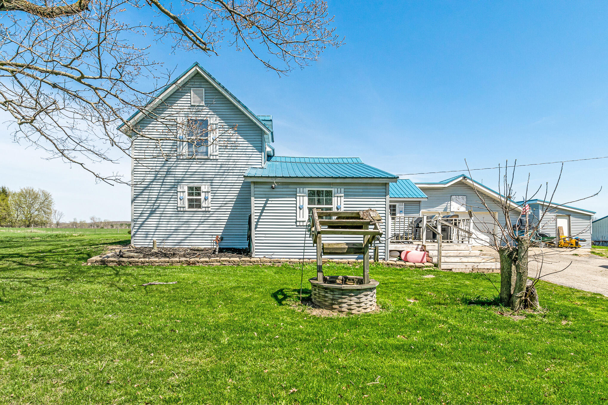 10576 Bale Road Lakeview, MI 48850 - Photo 1 of 28 Front