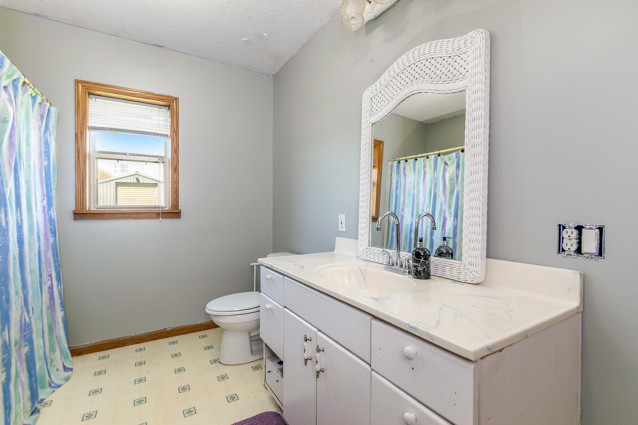 10576 Bale Road Lakeview, MI 48850 - Photo 16 of 28 Main Floor Bath