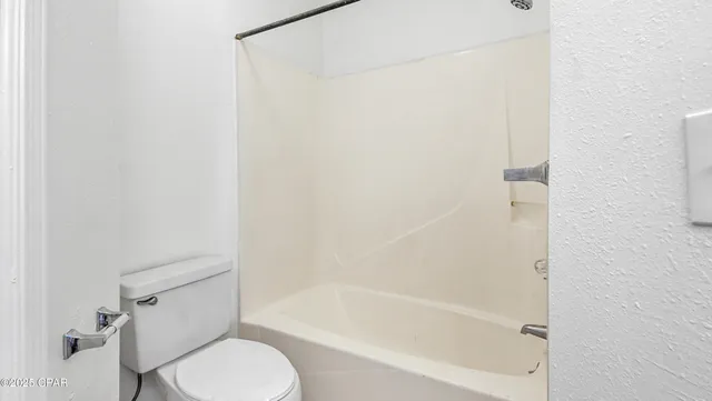 $1,200 | 4114 Holiday Drive, Unit 7, Panama City Beach, FL 32408