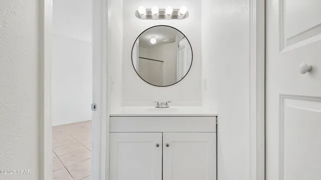 $1,200 | 4114 Holiday Drive, Unit 7, Panama City Beach, FL 32408