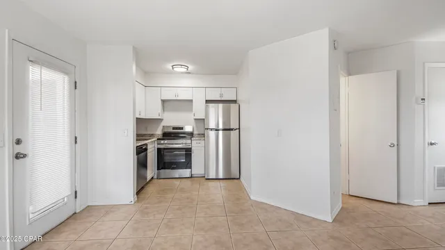 $1,200 | 4114 Holiday Drive, Unit 7, Panama City Beach, FL 32408