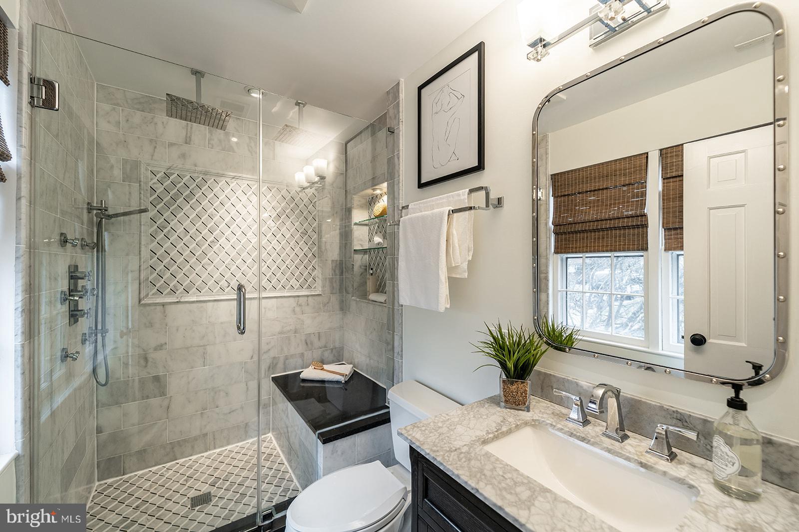 1734 Olde Towne Road Alexandria, VA 22307 - Photo 11 of 36 En-suite Primary Bathroom