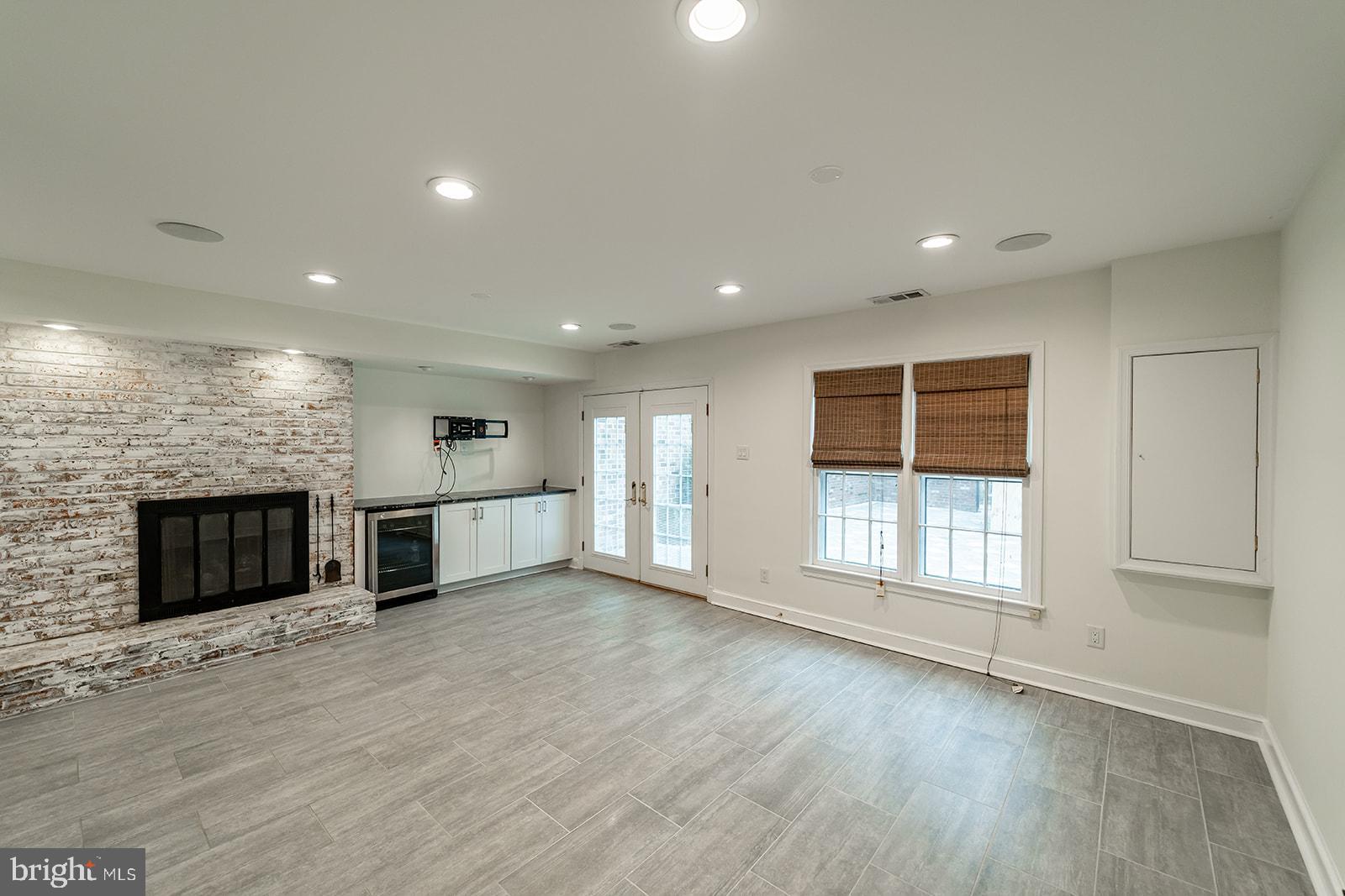 1734 Olde Towne Road Alexandria, VA 22307 - Photo 18 of 36 Bright lower level with oversized windows