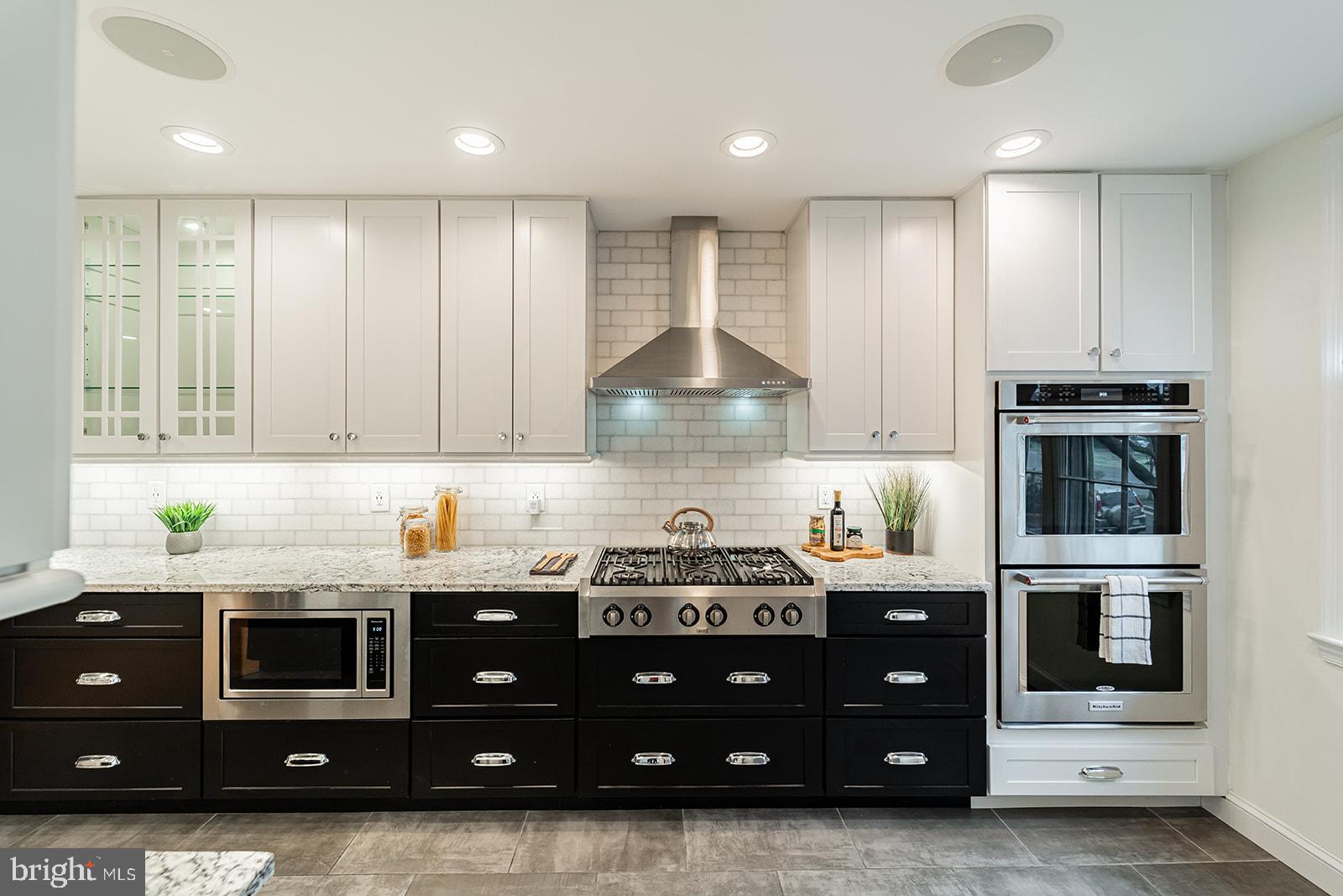 1734 Olde Towne Road Alexandria, VA 22307 - Photo 2 of 36 Stately and Sophisticated Kitchen
