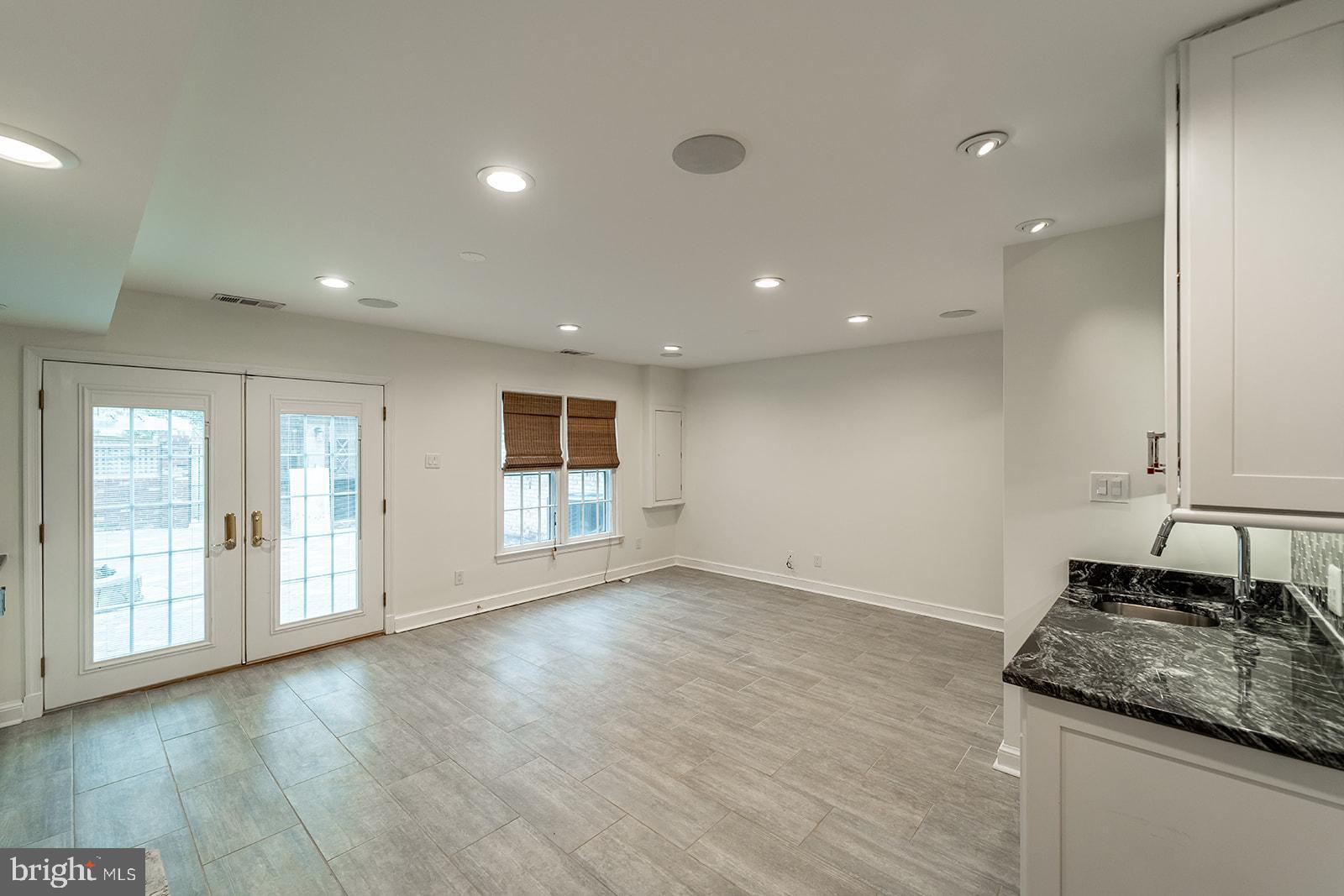 1734 Olde Towne Road Alexandria, VA 22307 - Photo 20 of 36 Gallery Image 20