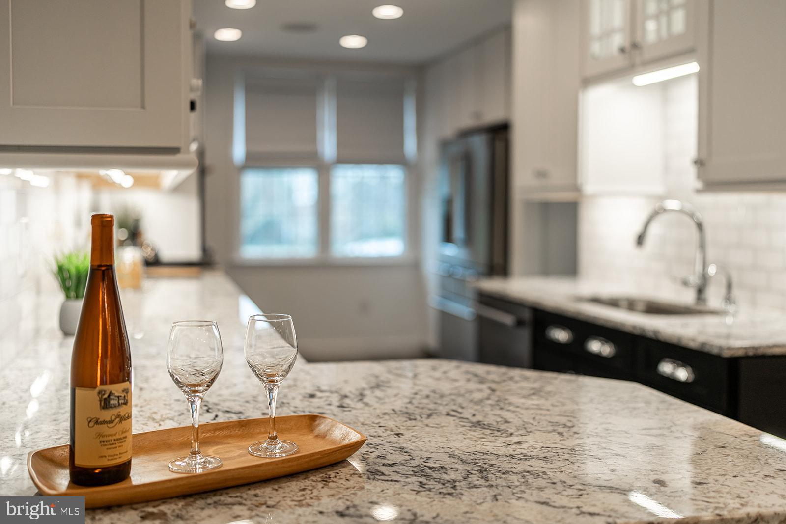 1734 Olde Towne Road Alexandria, VA 22307 - Photo 5 of 36 Gallery Image 5