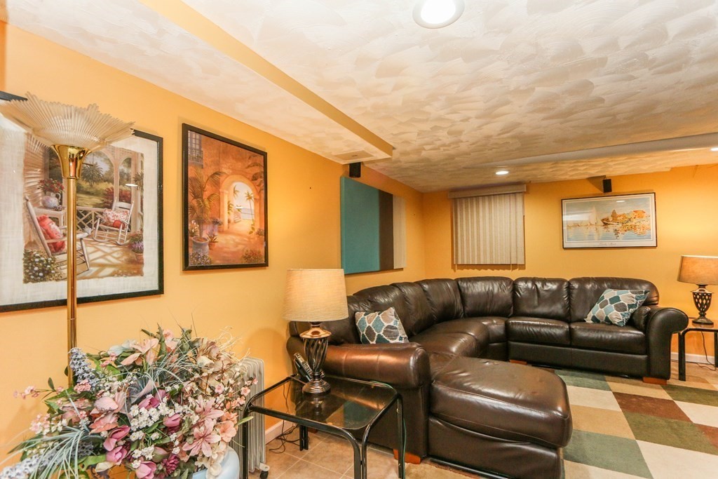 48 Bam Forth Road Springfield, MA 01128 - Photo 22 of 39