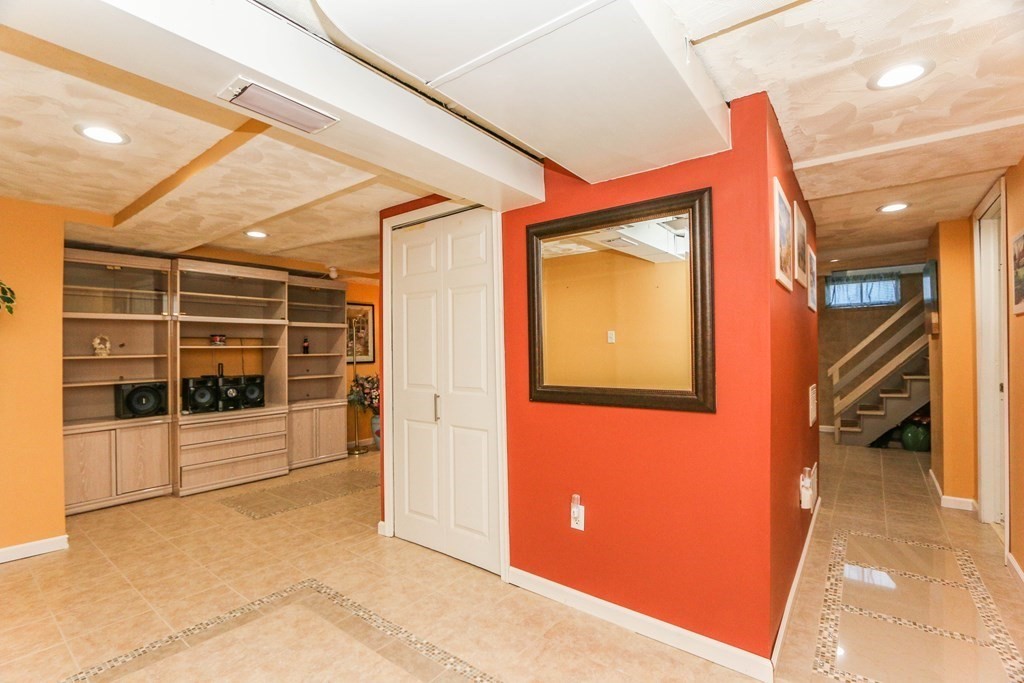 48 Bam Forth Road Springfield, MA 01128 - Photo 24 of 39