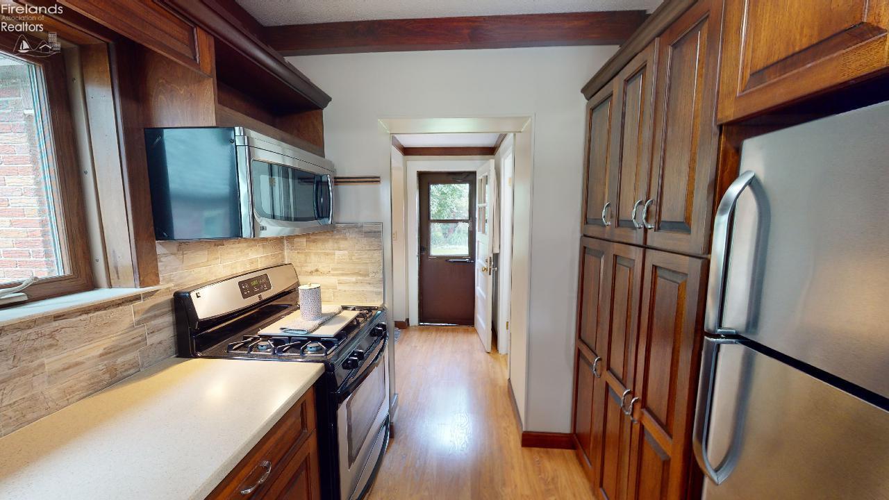 1720 Port Clinton Road Fremont, OH 43420 - Photo 10 of 45 Gallery Image 10