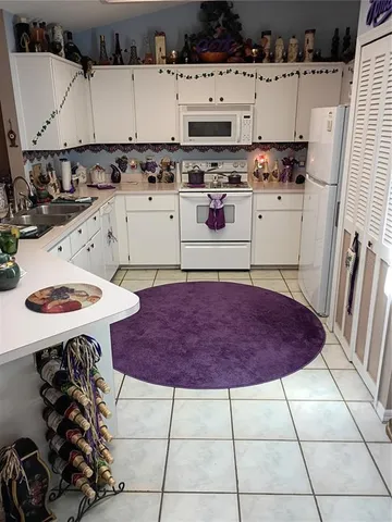 $2,000 | 564 West Central Avenue, Orange City, FL 32763