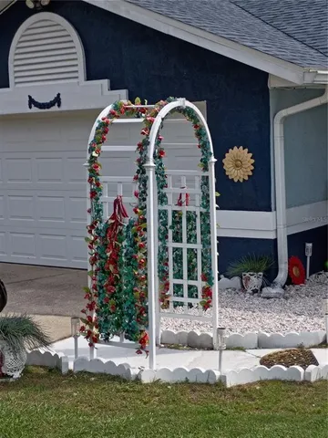 $2,000 | 564 West Central Avenue, Orange City, FL 32763