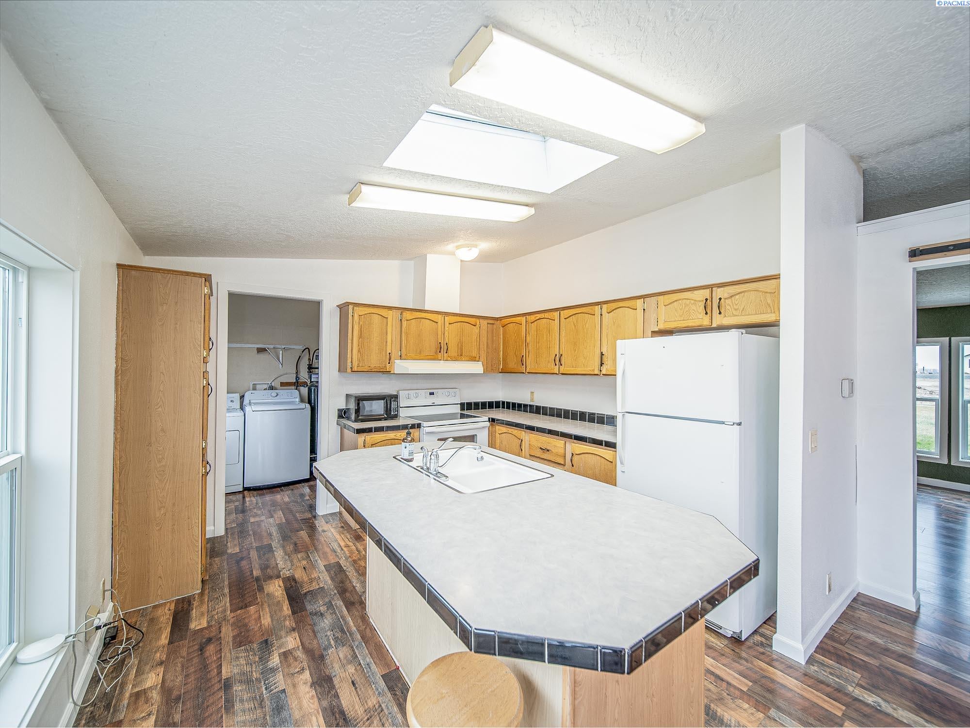28003 East Ruppert Road Benton City, WA 99320 - Photo 13 of 37 Gallery Image 13