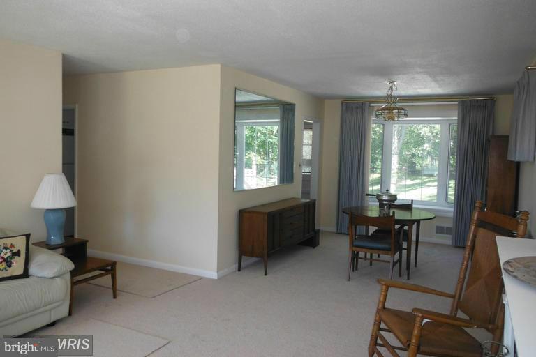 8400 Allison Lane Rosedale, MD 21237 - Photo 10 of 23 a living room with furniture and a window