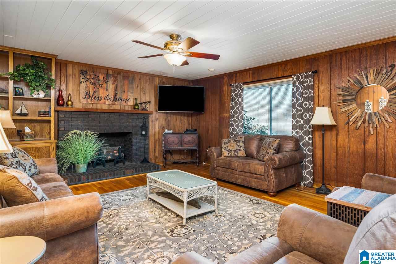 244 Lakeshore Lane Oneonta, AL 35121 - Photo 4 of 23