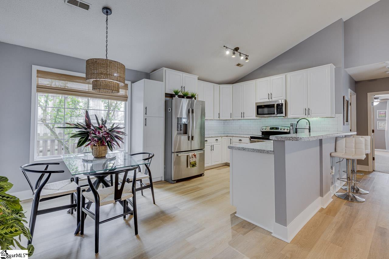 22 Lantern Lane Greer, SC 29651 - Photo 6 of 24