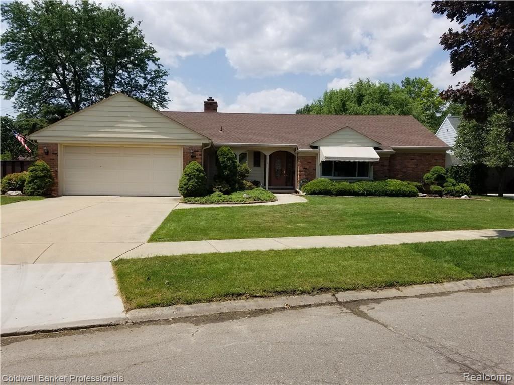 421 Barclay Road Grosse Pointe Farms, MI 48236 - Photo 2 of 2