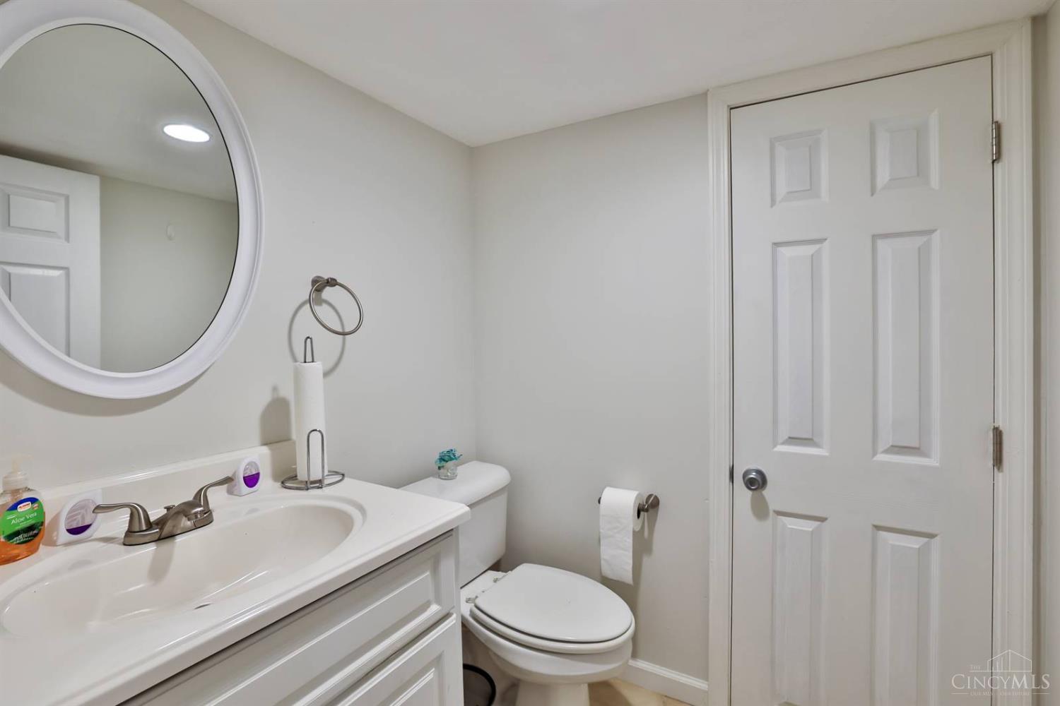 3318 Kleeman Road Cincinnati, OH 45211 - Photo 28 of 39