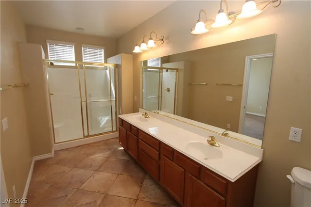 $1,975 | 2568 Diplomacy Pointe Court, Henderson, NV 89052