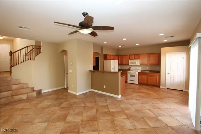 $1,975 | 2568 Diplomacy Pointe Court, Henderson, NV 89052
