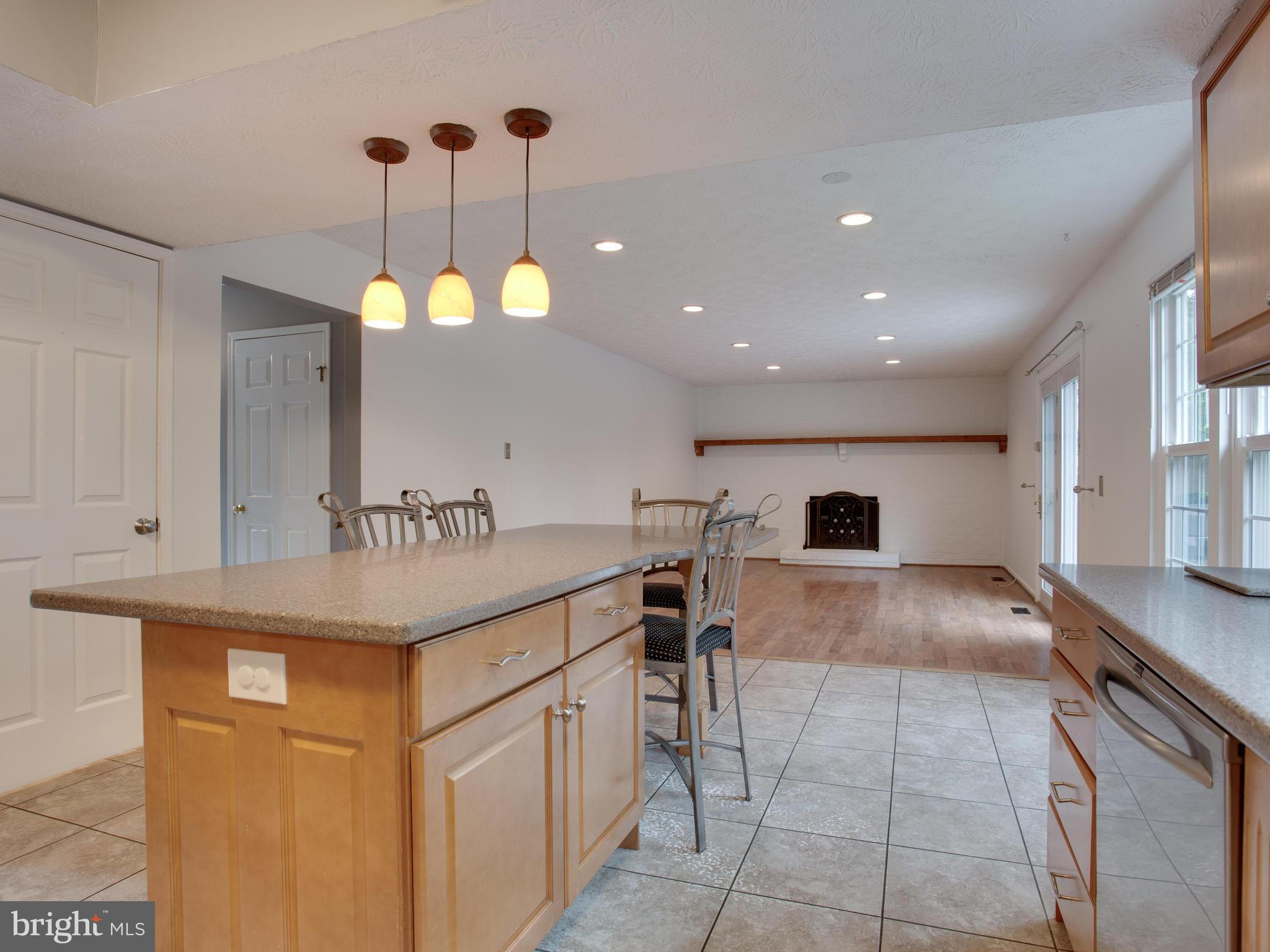 288 Raintree Drive Arnold, MD 21012 - Photo 7 of 30 Open to family room.