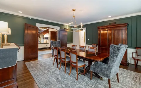 $5,500,000 | 2201 Stratford Road, Mission Hills, KS 66208